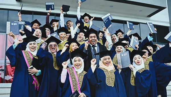 graduationexploreus4.jpg