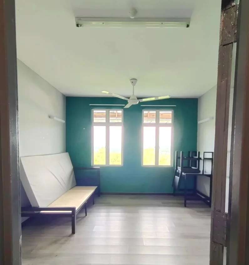 出租，UTM hotel学生公寓，主卧独卫两张床，限男生，出租时间：8月1日到10月1日，有意者私我