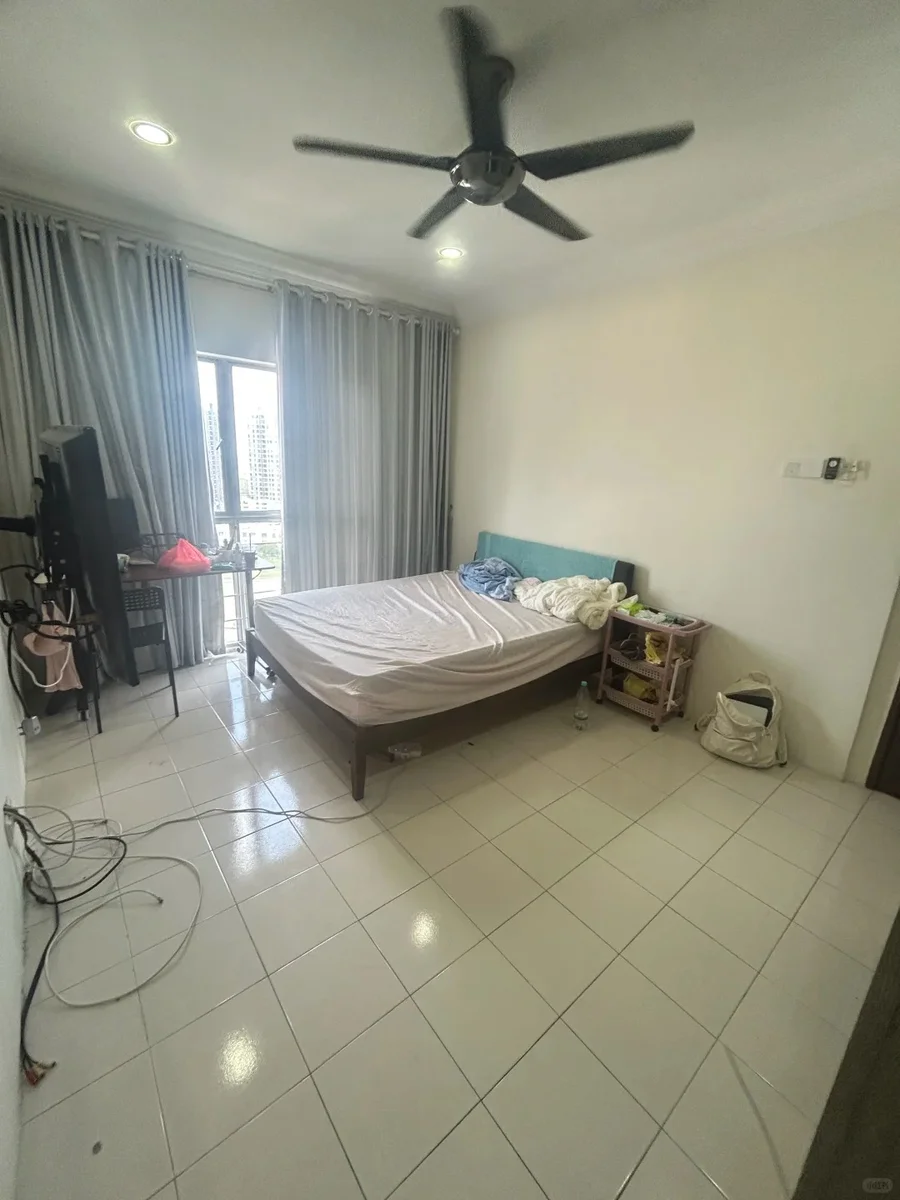 马莫双威泰来 附近主卧独卫转租950?