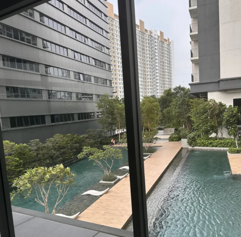 出租，UTM hotel学生公寓，主卧独卫两张床，限男生，出租时间：8月1日到10月1日，有意者加我