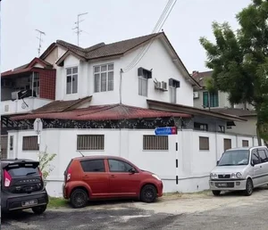 出租 | Taman Timur