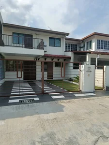🏡【Taman Melawati 双层排屋出租】