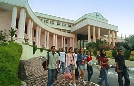 马来西亚留学优势分析