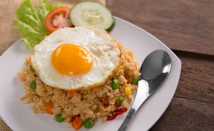 像真正的马来西亚人一样享用午餐