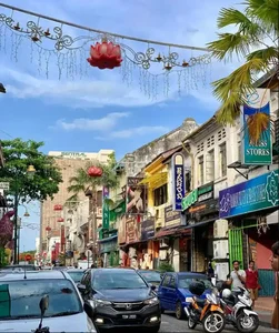 去了马来西亚，我才发现这里自由、舒服、又乱的真实