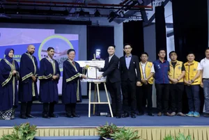 曹观友：州内学校出现流感病例　暂无疫苗接种指示