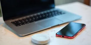 AI手机的终局，“读屏”还是“对话”？